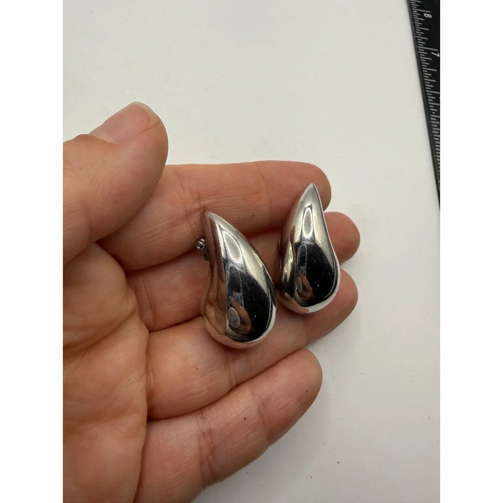 Silver‎ Tone Chunky Teardrop Stud Earrings Sculptural Bold High Polish Statement